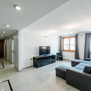 P&p Luxury Apartment